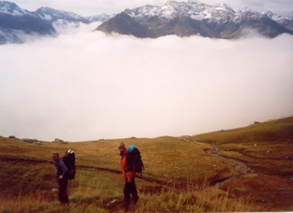 Abstieg im Nebel